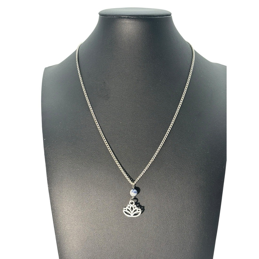 Vintage Silver‎ Tone Blue Bead Lotus Flower Pendant 18" Necklace